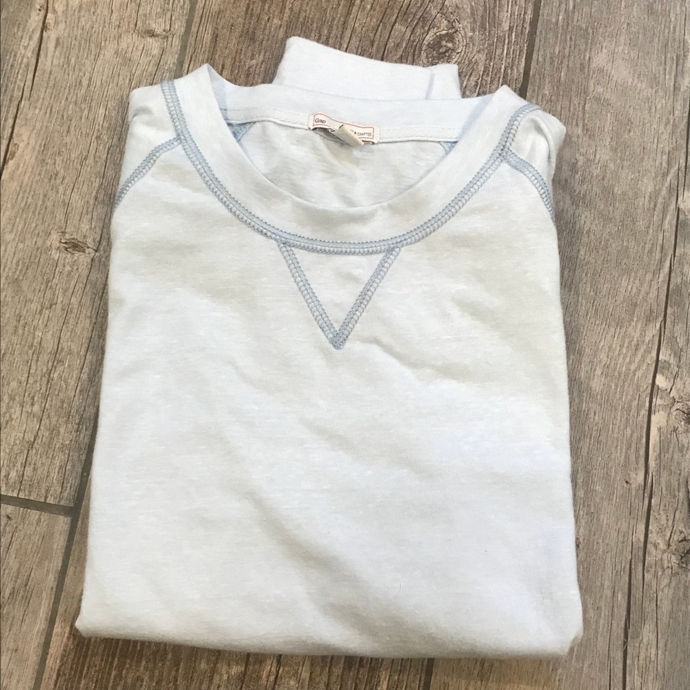 NWOT GAP lightweight long-sleeved shirt